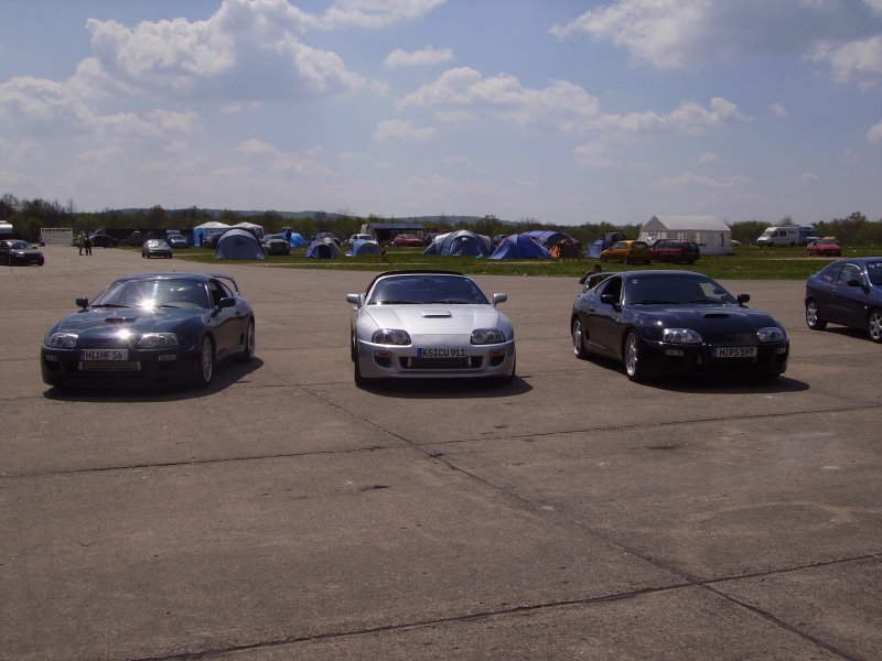 http://www.coupe-parts.de/03.Supras.jpg