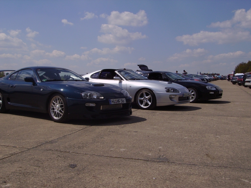 http://www.coupe-parts.de/05.Supras.jpg