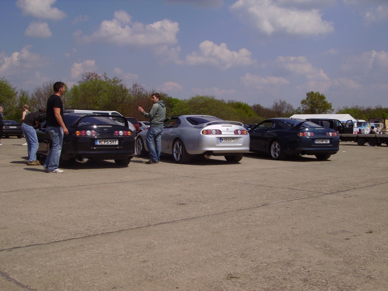 http://www.coupe-parts.de/11.Supras.jpg