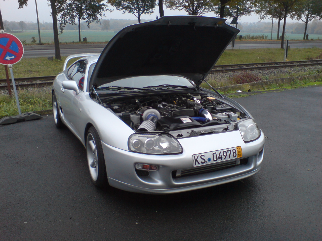 http://www.coupe-parts.de/Milad.supra.01.JPG